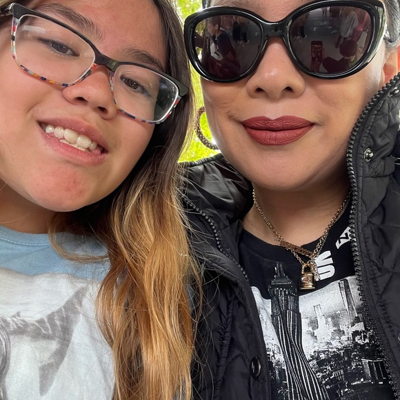 Meet your Posher, Glam On Demand - Picture 7 of 16